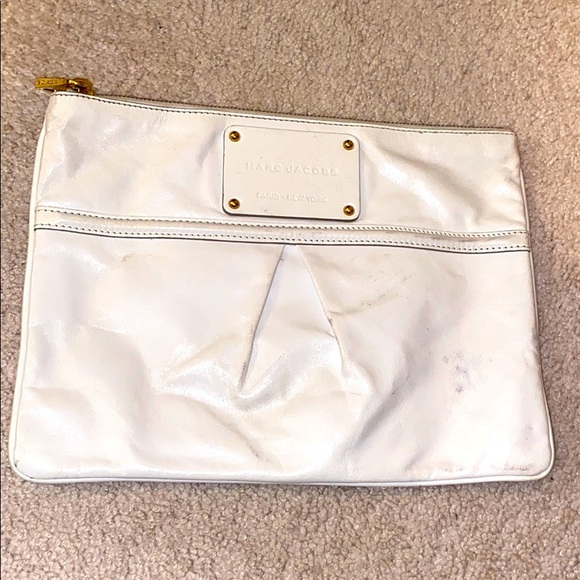 Marc Jacobs Handbags - Marc Jacobs White Leather Clutch with Dust Bag